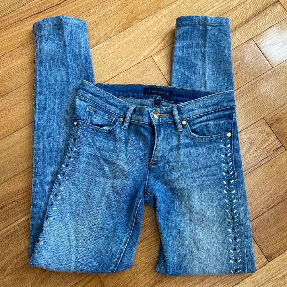 2/$50 Juicy couture skinny jeans 👖